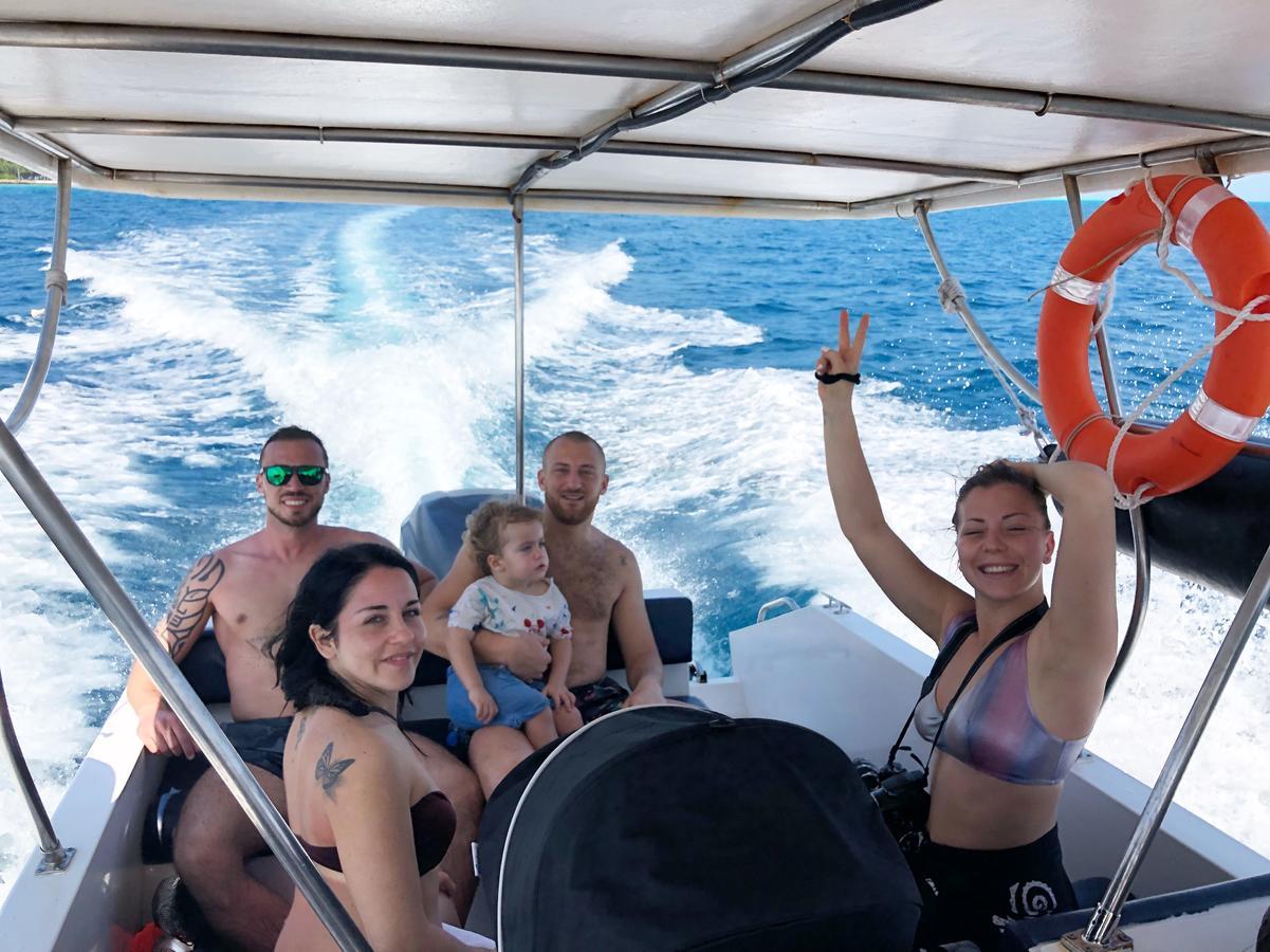 Holiday Mathiveri Inn Εξωτερικό φωτογραφία