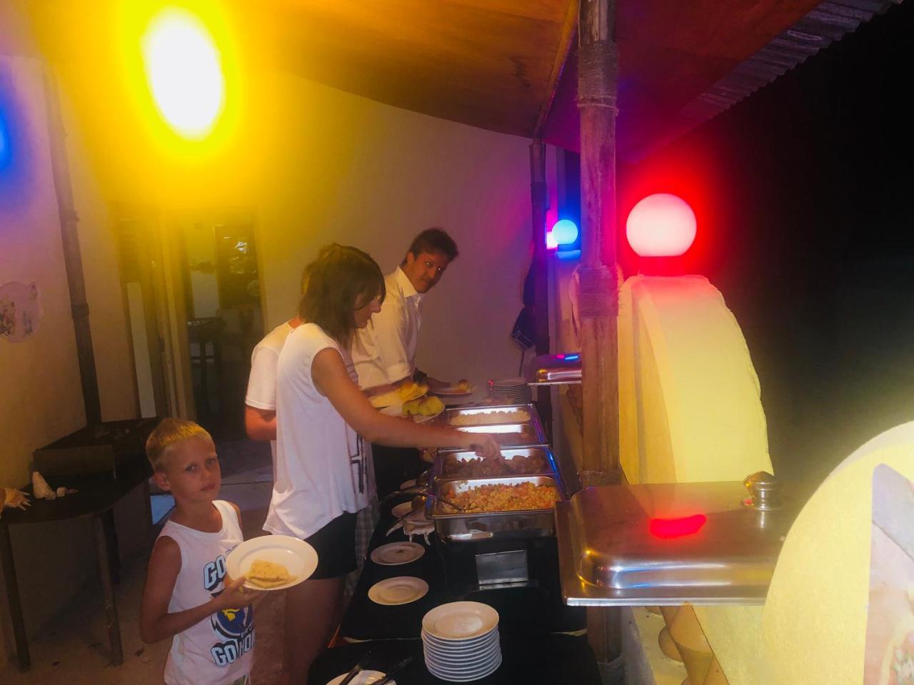 Holiday Mathiveri Inn Εξωτερικό φωτογραφία