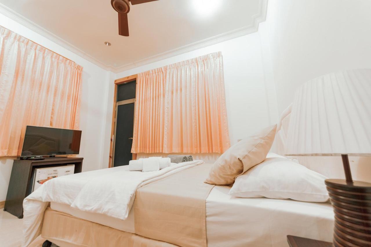 Holiday Mathiveri Inn Εξωτερικό φωτογραφία