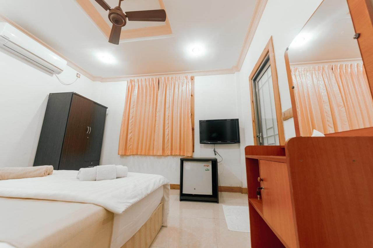 Holiday Mathiveri Inn Εξωτερικό φωτογραφία
